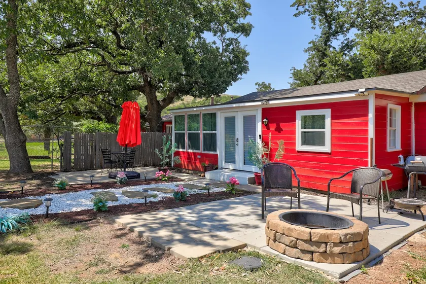 Aly's Oasis - with 5 beds 1/4 mile from downtown - Image 1