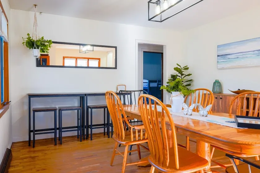 Harding Lakeside Getaway| 8 bedroom sleeps 16! - Image 1