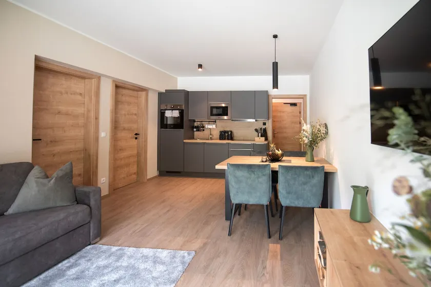 Suite with garden - Image 1