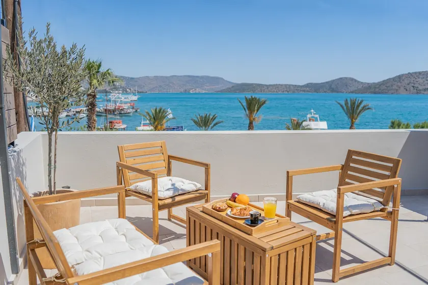 Elounda Helios Luxury Apartment with Rooftop Jacuzzi - Image 1