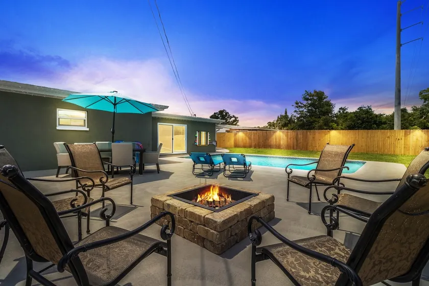 Pool 5BR/3BA Launchpad - Image 1