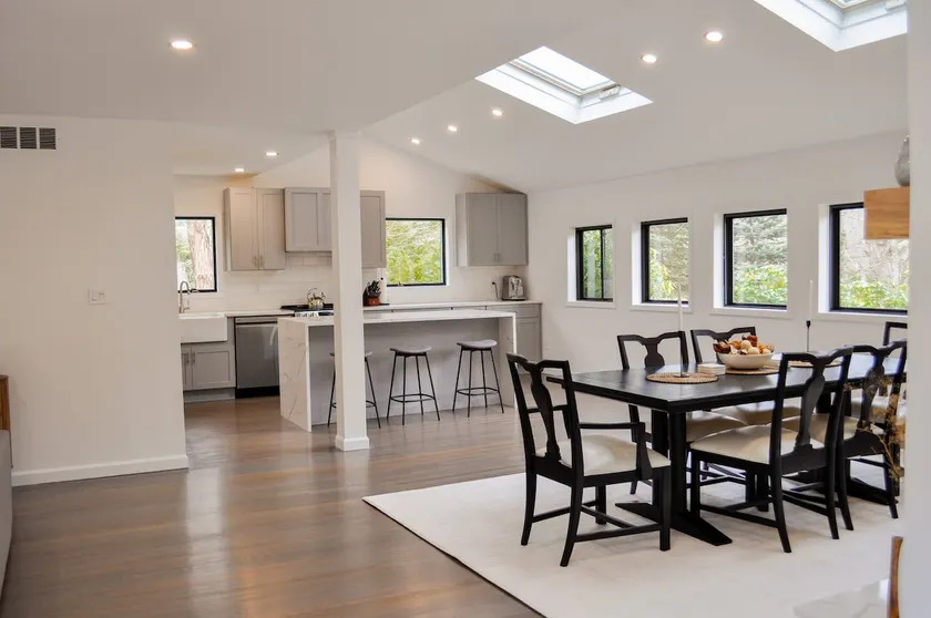 Renovated Southampton Home+Pool - Image 1