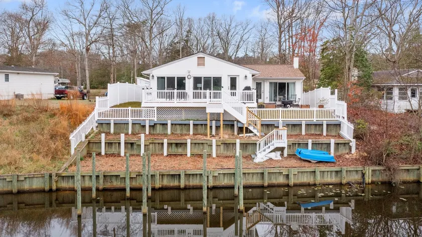 Waterfront Cottage in Colonial Beach at Placid Bay - Image 1