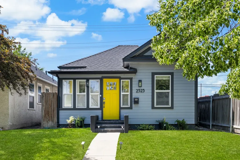 West End Home Away from Home - lovely yard! - Image 1