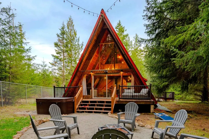 A-frame Cabin Near Mount Rainier with Hot Tub - Image 1
