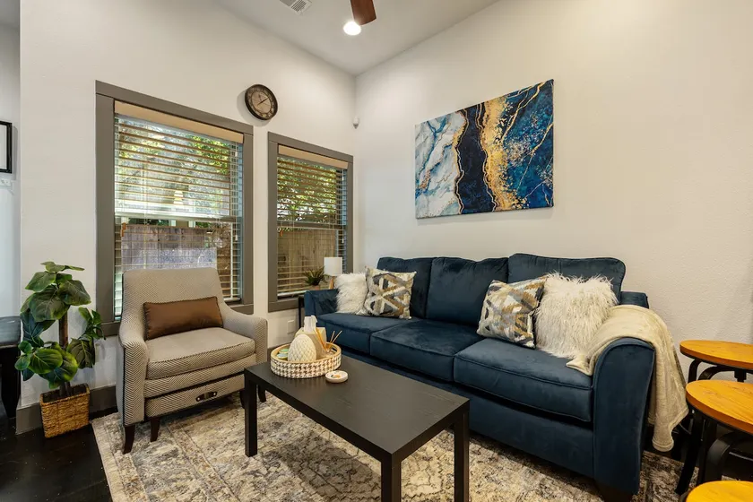 Cozy Relaxing 2BR Stay | East Austin near Downtown - Image 1