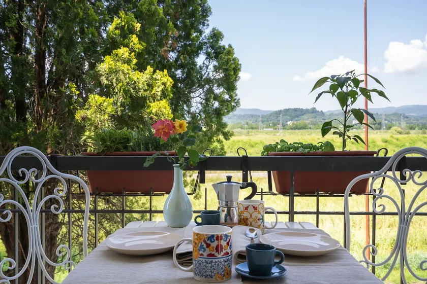 [Tuscany Home] Garden Retreat w/ Parking & BBQ - Image 1