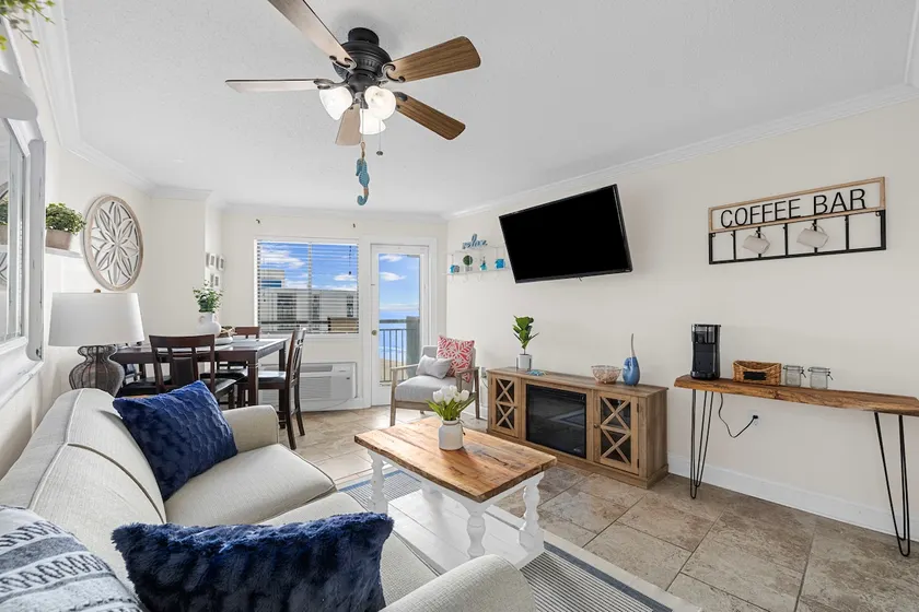 Beachside Bliss: Private 1-Bedroom Hideaway - Image 1