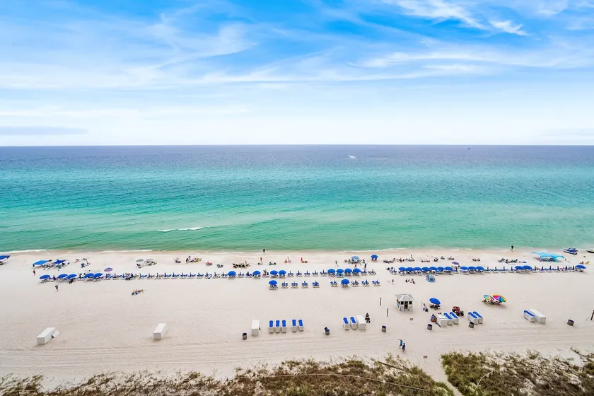 Sunshine Escape 11th-Floor Beachfront Getaway - Image 1