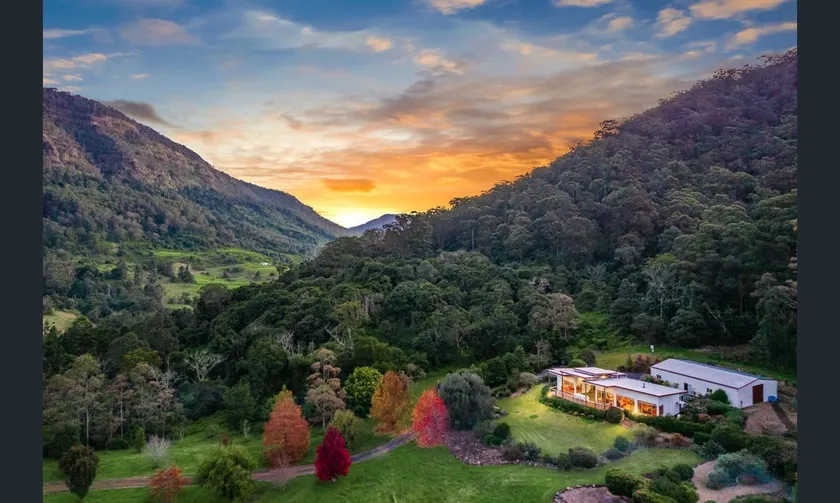 Private luxury in the mountains with running creek - Image 1