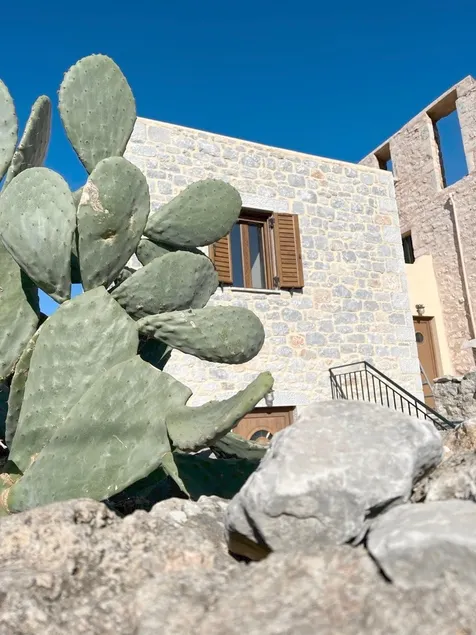 kir-Yiannis stonehouse @Areopoli - Image 1