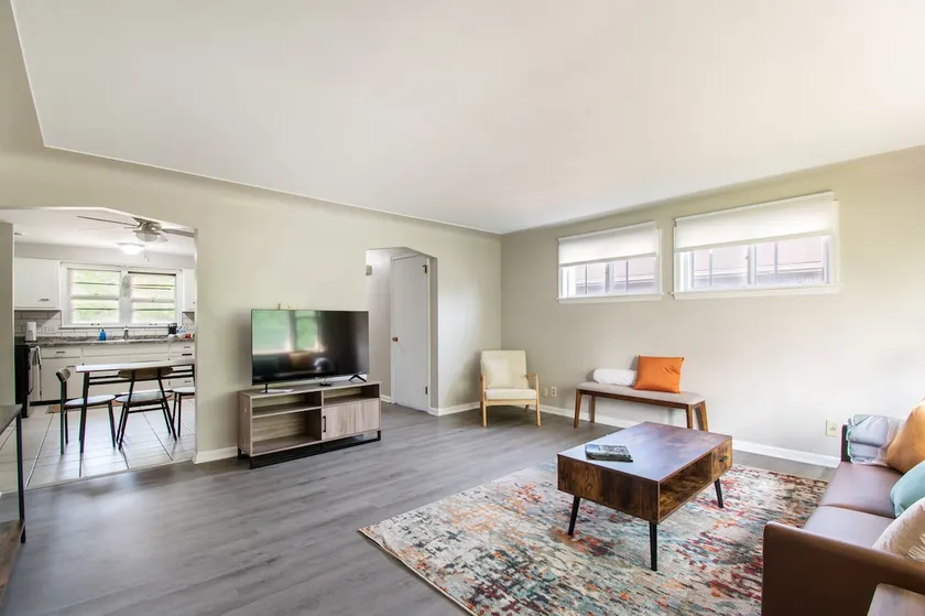 Stylish 2BR Apt in Boardman - Image 1