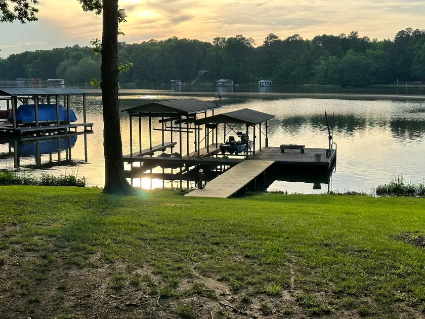 Serenity - Waterfront 3 Bed, 2 Bath, Water Toys, EV Charger - Image 1