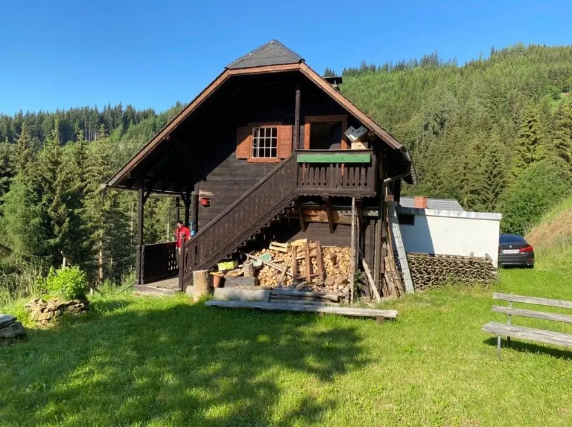 Quaint mountain hut (self-catering) - Image 1