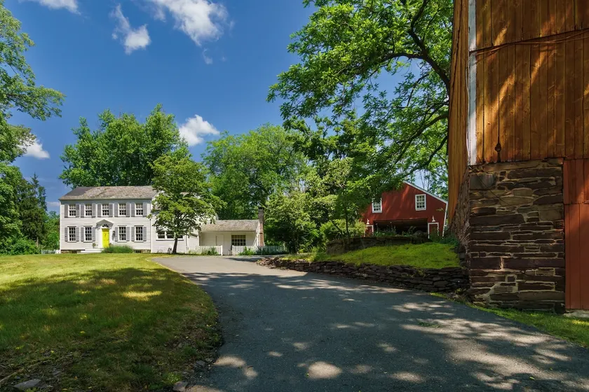Idyllic Designer Farmhouse - Image 1