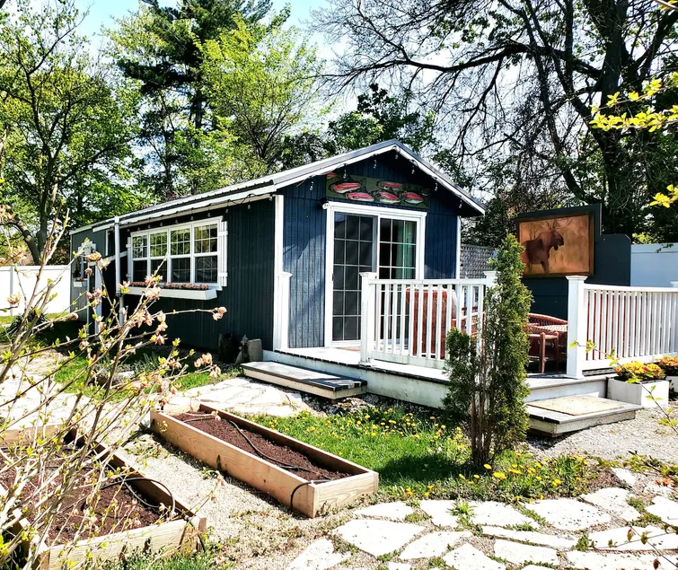 Cherry Street Guesthouse - Image 1