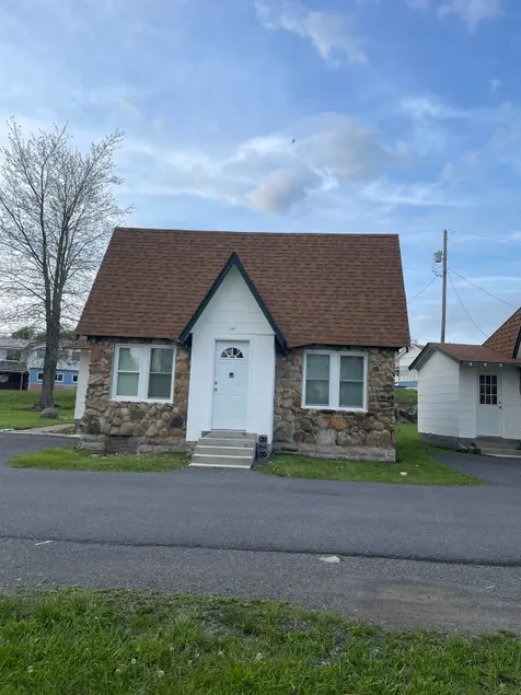 Stowe Cottage - Image 1