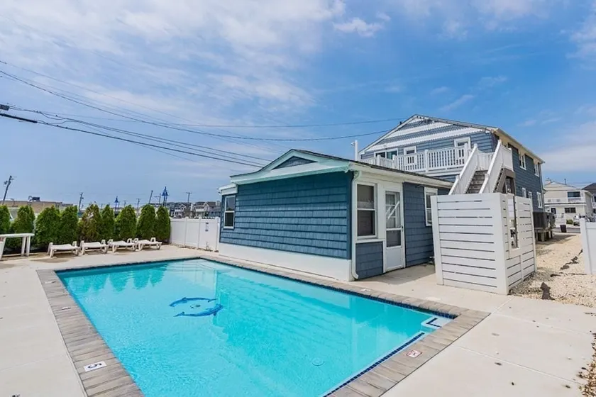 Avalon Condo w Ocean View Deck for 8 - Image 1