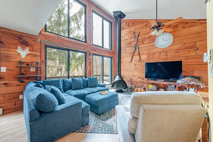Cozy 4 Bedroom in Hidden Valley Resort - Image 1