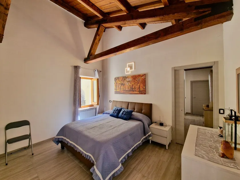 Rooms in historic building-Piazza Duomo - Image 1