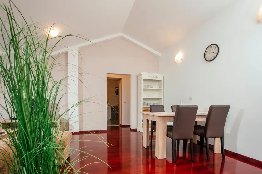 Villa Stillness - Image 1