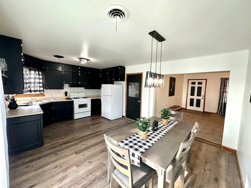 Black Horse Abode - Great House & Great Location - Image 1