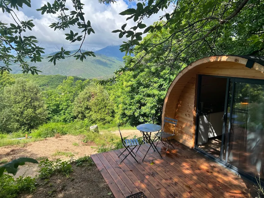The enchanted cabin, quiet, disconnection, nature. - Image 1