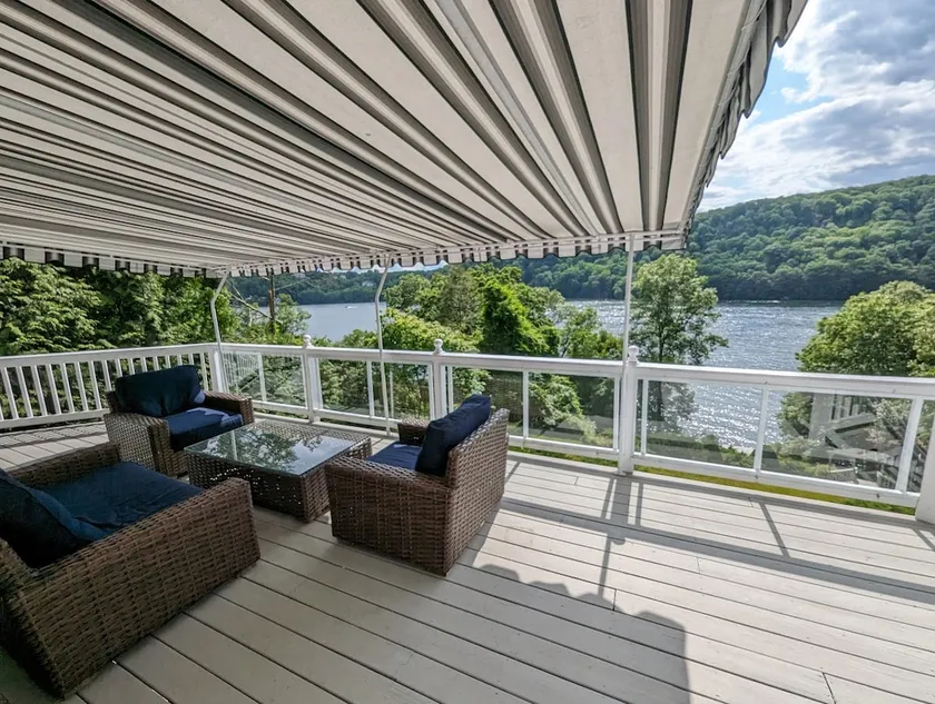 Candlewood Lake -Family Getaway, Lakefront 3775 sqft Home - Image 1