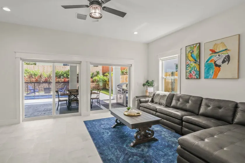 Casa Rio | Bikes & 10min to all of Jensen Beach! - Image 1
