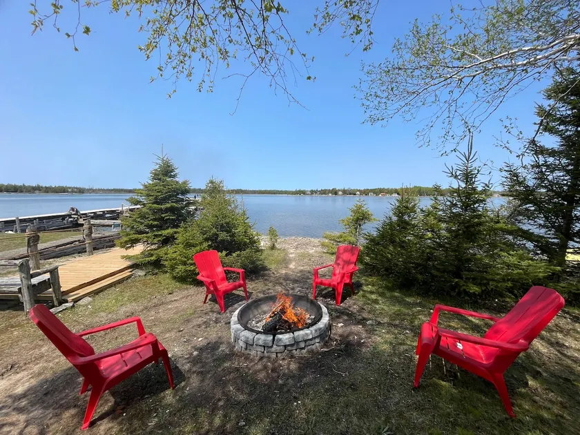 Waterfront 4BD on Pike Bay - Image 1