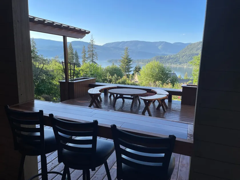 Cozy 2 BR Suite in Blind Bay -stunning views - Image 1