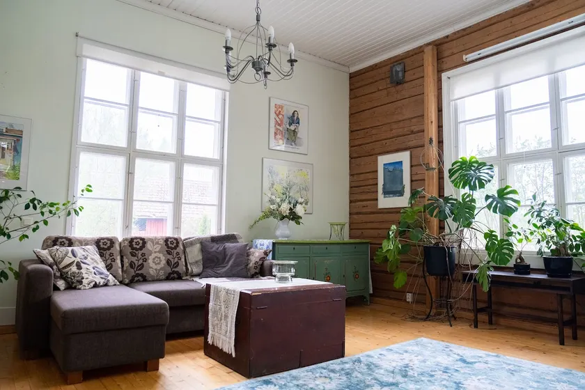 Laitiainen's old school - Image 1