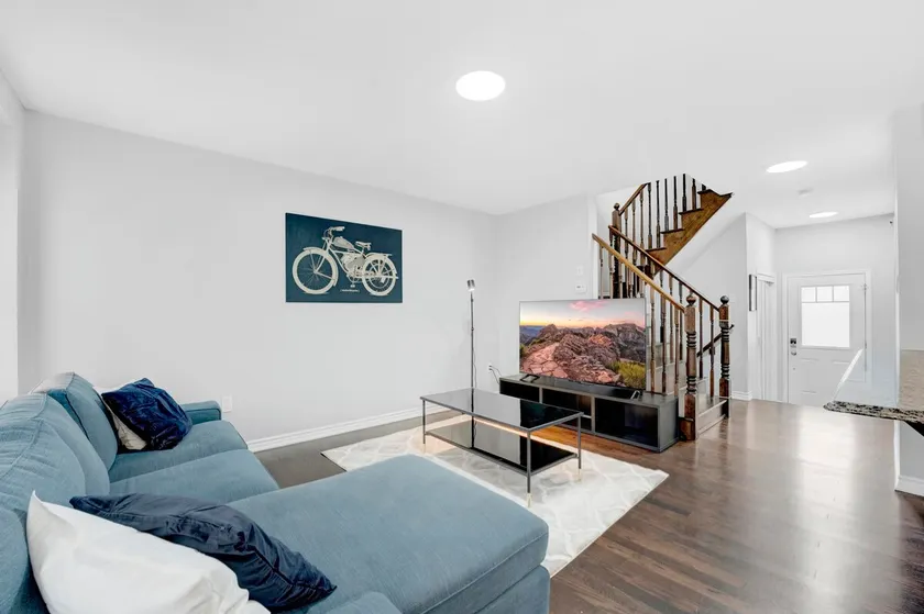 Entire2Storey with Trampoline, PingPong, 65 inch TV and EnclosedYard - Image 1