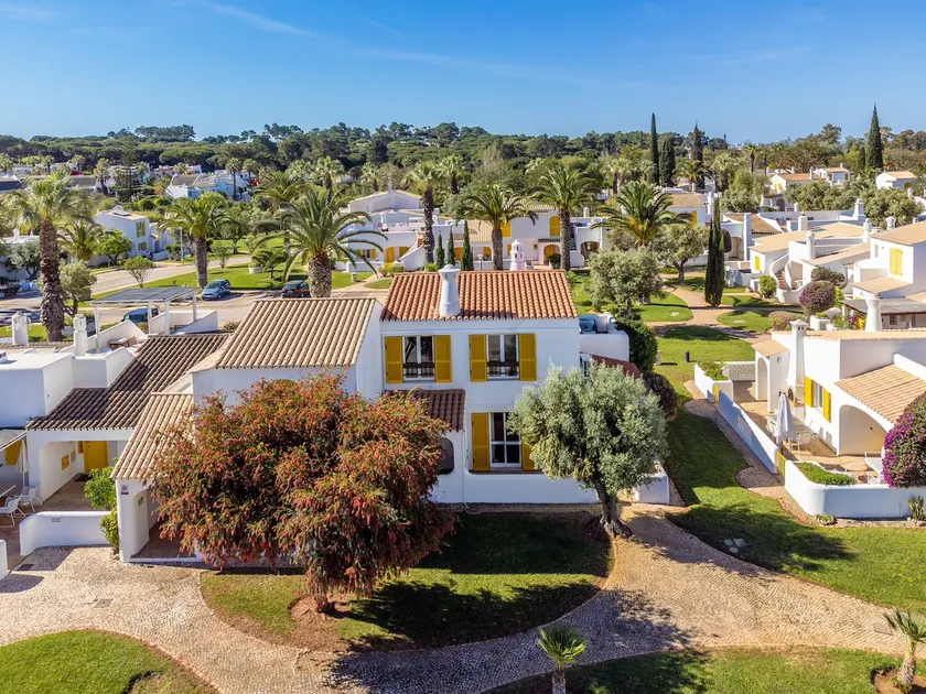 Villa Bougainvilla - Vilamoura - Pool - Free wifi - Air con - Image 1
