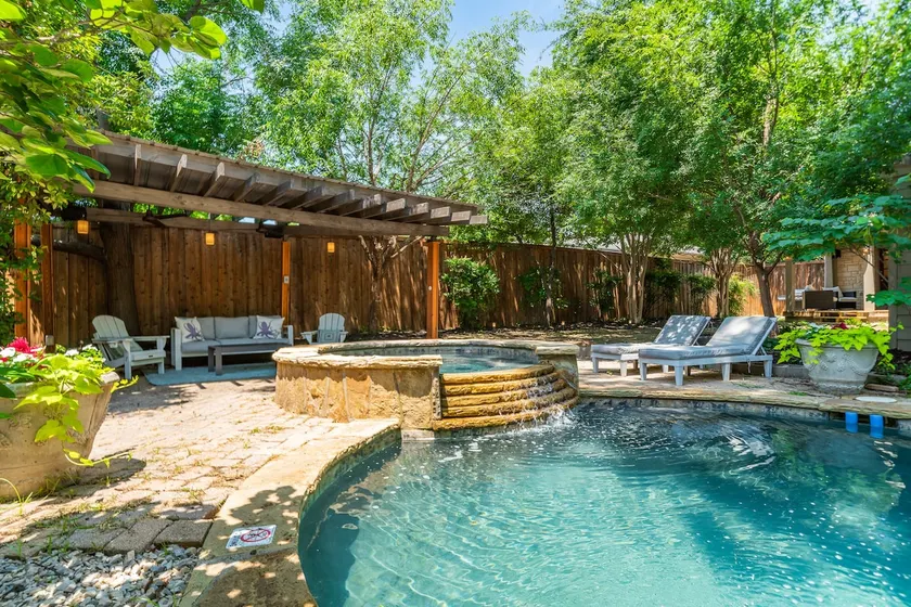 Sunset House - Luxury Pool and Hot Tub Retreat - Image 1
