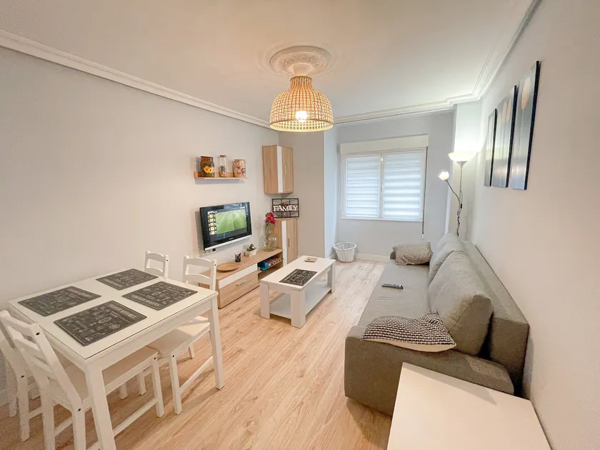 Tu Casa de Gijón, Family Apartment 2 - Image 1