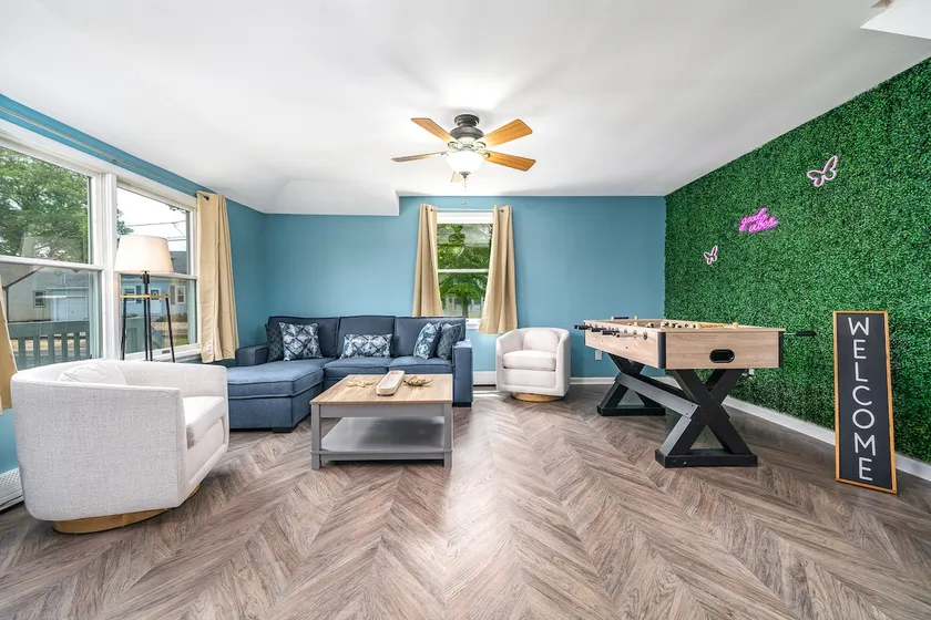 Ocean Breeze Oasis w/ Pool, Arcade & Karaoke! - Image 1