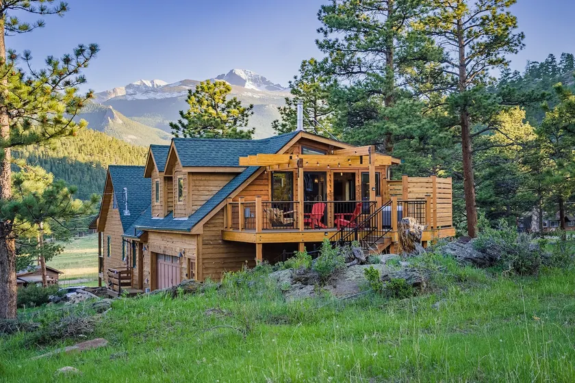 Hot tub, Woodstove, Views, BBQ, K Bed, EV charger - Image 1