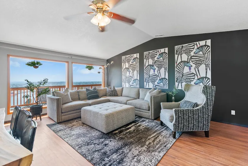 Mountain & River View ‧ Spacious ‧ Modern Home! - Image 1