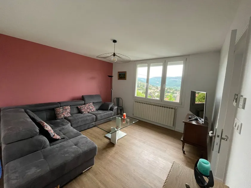 Detached house - Image 1