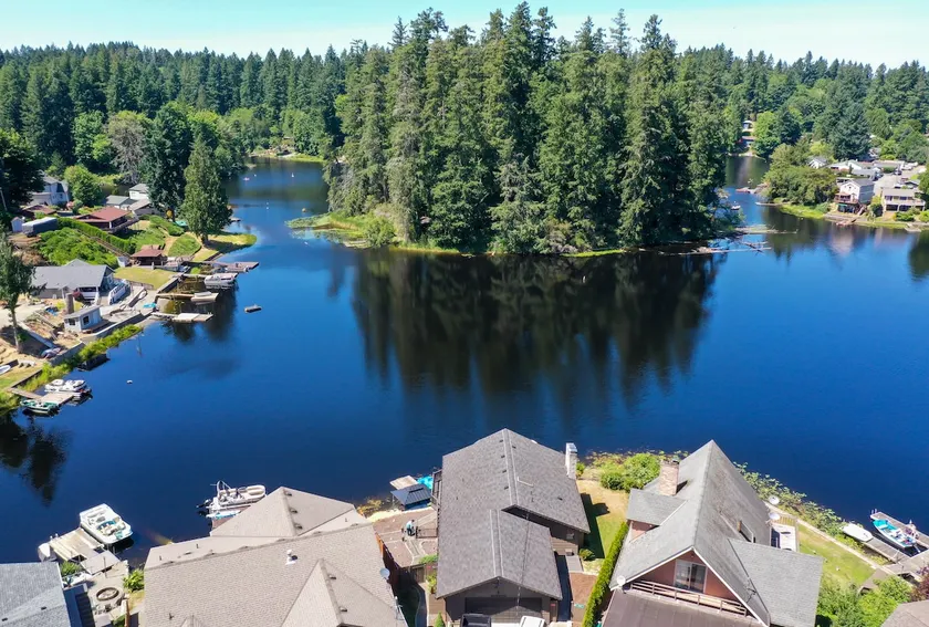 Panoramic lakefront home, Kayak, Fishing, Stargaze - Image 1