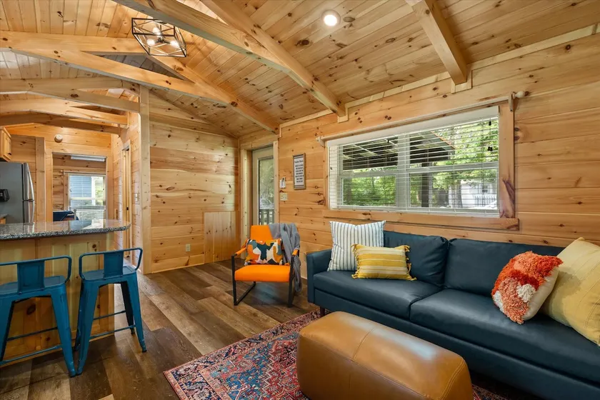 Downtown Simpsonville Cozy Cabin - Image 1