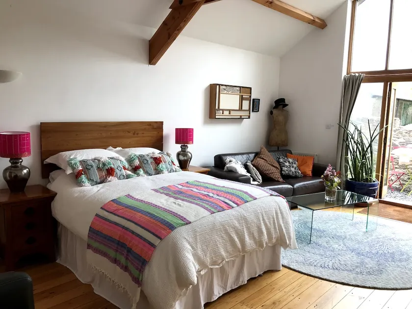 This property is not available, please do not book - Image 1
