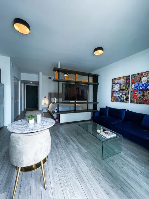 19th Floor Studio Unit in the Heart of Brickell - Image 1