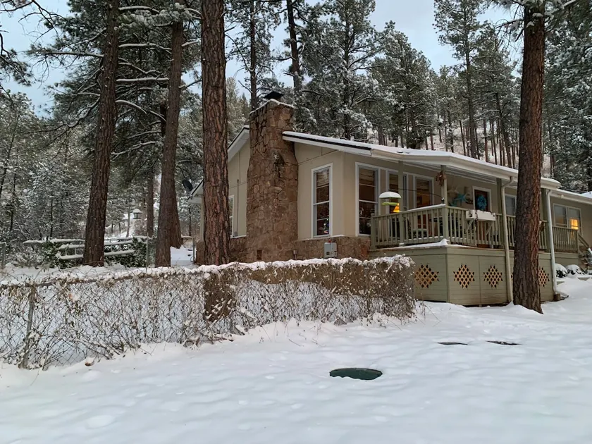 Lobo House - Peaceful Mountain Retreat - Image 1