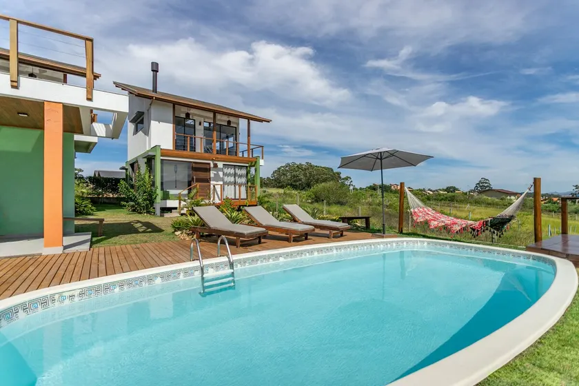 Praia do Rosa La Jolla 3 Bedrooms - Image 1