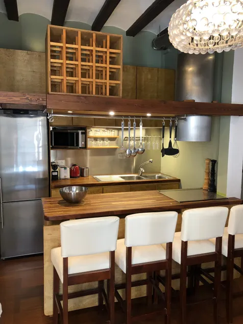 Unique Apt in the heart of historic Barcelona - Image 1