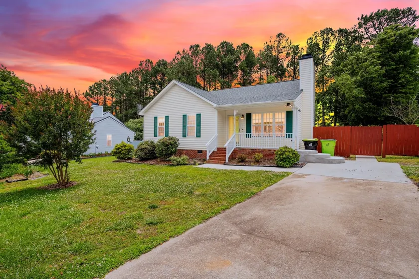 Quaint Cottage of Holly Springs - Image 1
