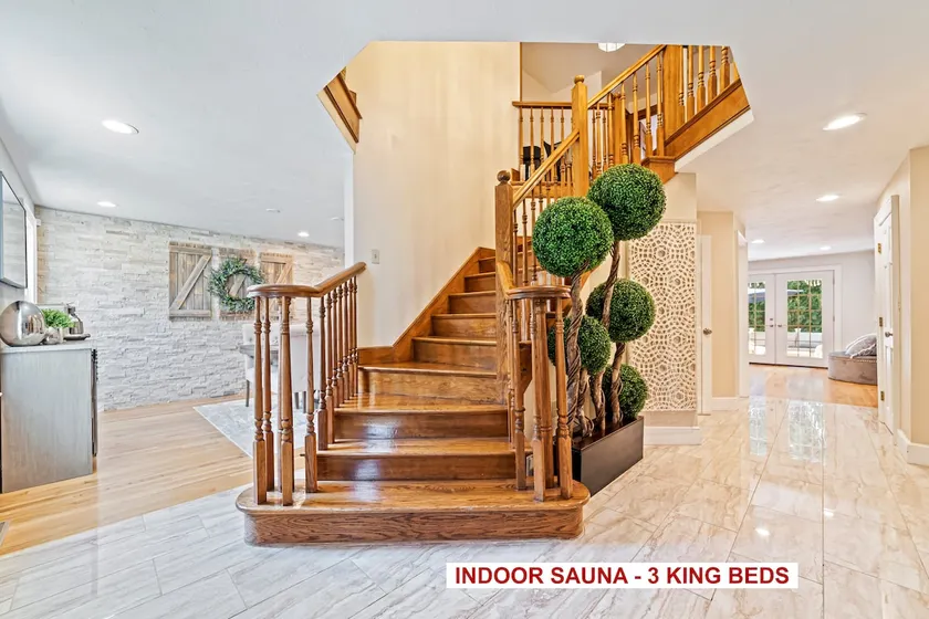 Modern home 22 min Boston, 20 min Gillette Stadium - Image 1