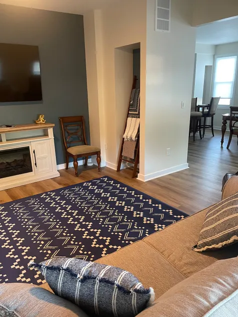 1st Floor Spacious Apartment in Williams Bay - Image 1
